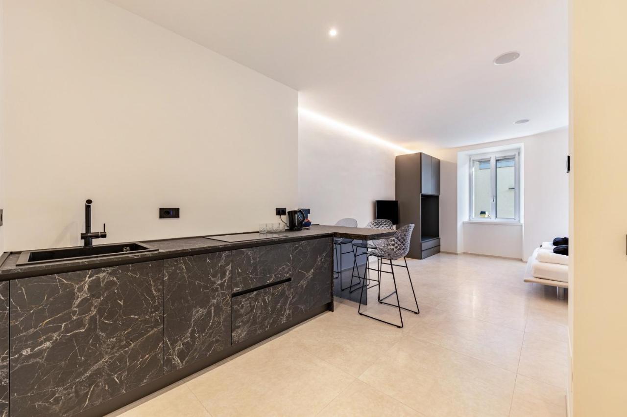 App 203 Palazzo Cavour Apartment Bolzano Bagian luar foto